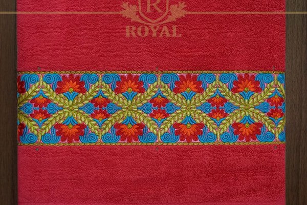 Prosop baie brodat, Bordura Florala, bumbac 100%, Color , 70x140cm - 600gr/mp (Culoare Prosop: Azur)