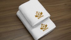 Set 2 Prosoape baie Brodate Alb cu broderie Auriu, Royal Home, bumbac 100%