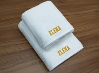 Set 2 Prosoape baie Brodate Alb cu broderie color, Nume, bumbac 100% (Culoare Broderie: Azur) - 9
