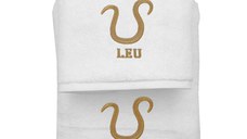 Set 2 Prosoape baie Brodate Alb cu broderie Leu, bumbac 100% (Culoare Broderie: Argintiu, Culoare Prosop: Bleumarin)