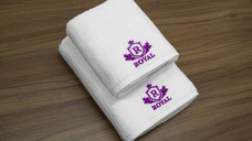 Set 2 Prosoape baie Brodate Alb cu broderie Mov, Royal Home, bumbac 100%