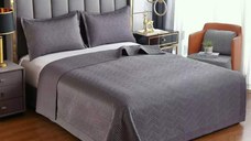set Cuvertura Pat cu 2 Fete de Perna 55x75cm Uni, Model Geometric, Gri Inchis, 200x230cm
