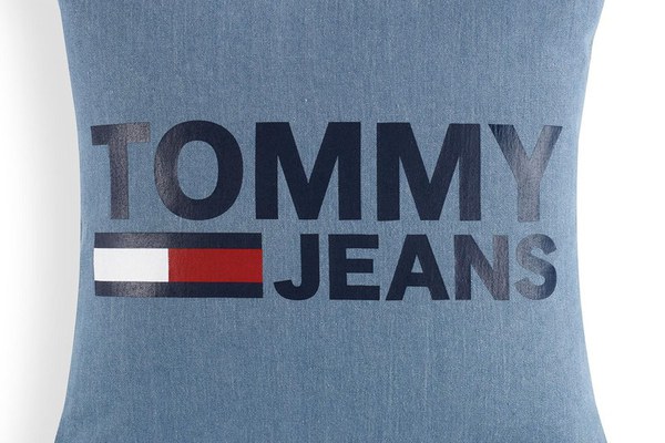 Perna decorativa Tommy Jeans TJ Logo 40x40cm  albastru denim