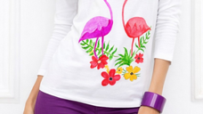 Bluza alba din bumbac  pictata manual ,cu flamingo,unicat