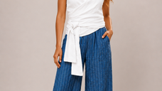 Bluza alba din in fara maneci, cu decolteu adanc