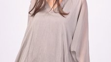 Bluza gri-bej inchis din matase si vascoza cu decolteu in V