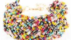 Bratara cu 4 siruri impletite din margelute multicolore