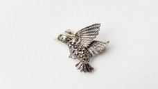 Brosa colibri din argint 925 cu marcasite fine, simbol al puritatii si iubirii