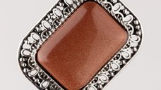 Brosa metalica argintie cu decoratiune din piatra lunii - cadou elegant