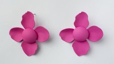 Cercei Fucsia in Forma de Floare cu Patru Petale