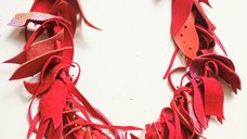 Colier handmade unicat din piele naturala, multicolor, in nuante de rosu si corai
