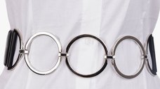 Curea elastica cu 3 cercuri metalice argintii de 7 cm