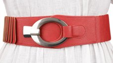 Curea elastica din piele ecologica rosie cu catarama ovala argintie, 6 cm latime