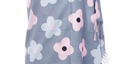 Esarfa din casmir cu imprimeu floral roz si bleu pe fundal deschis