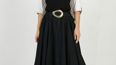 Fusta midi neagra cu colturi din vascoza pentru dama
