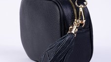 Geanta crossbody din piele naturala neagra cu ciucure decorativ