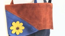 Geanta din piele naturala cu design multicolor si dalie