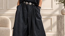 Pantaloni Palazzo Asimetrici Negri cu Dungi Fine si Croi Amplu