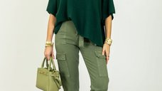 Pulover din vascoza cu maneca fluture, verde inchis