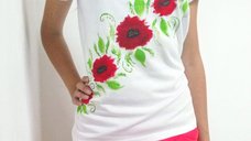 Tricou alb cu maci pictati manual