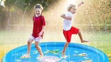 Piscina gonflabila pentru copii cu stropitoare 170x170x15 cm