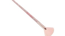Pensula pentru iluminator Focallure Pink Flash 04