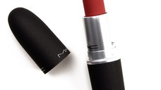 Ruj de buze MAC Powder Kiss Lipstick 316 Devoted To Chili