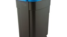 Cos pentru gunoi negru capac albastru cu roti transport Keter Refuse 110 L