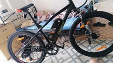 Bicicleta electrica si scaun de birou de piele